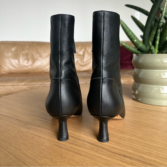 INTENTIONALLY BLANK SISSY ANKLE BOOT - BLACK - Picture 6 of 10